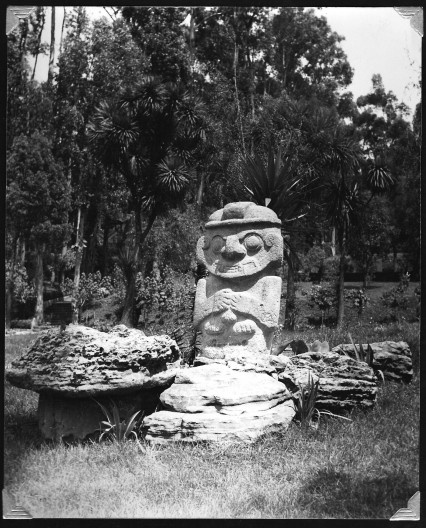 Parque de la Independencia, escultura precolombina