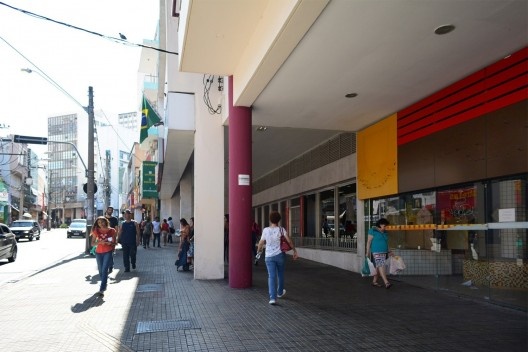 Zona de Galerias: vista das galerias de edifícios situados na rua XV de Novembro