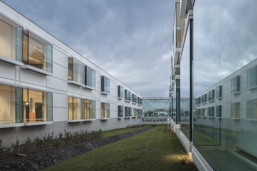 Escola Gaspar Frutuoso, Ribeira Grande, ilha de São Miguel, Açores, Portugal, arquiteto Carlos Almeida Marques