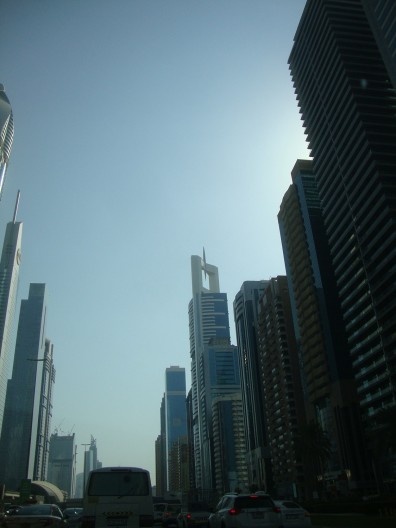 Masdar City, Emirados Árabes Unidos. Escritório Foster and Partners