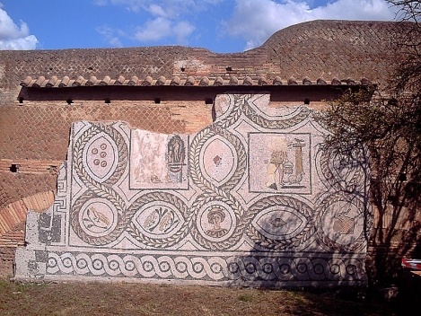 Mosaico em parede externa, Roma