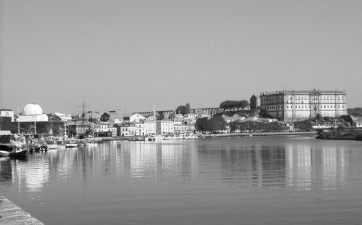 fig 19. Vista da Capela de Nossa Senhora da Boa Viagem (à esquerda) e do Mosteiro de Santa Clara (à direita)