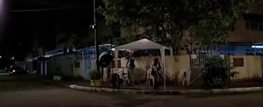 Cena do filme O som ao redor, roteiro e direção de Kléber Mendonça Filho