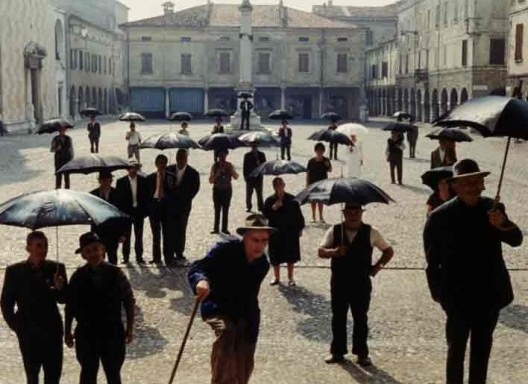 Fotograma de “Estratégia da Aranha” (“Strategia del Ragno”, no original italiano), direção de Bernardo Bertolucci, 1970