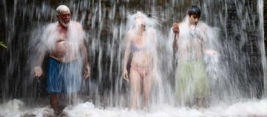 Cena do filme O som ao redor, roteiro e direção de Kléber Mendonça Filho