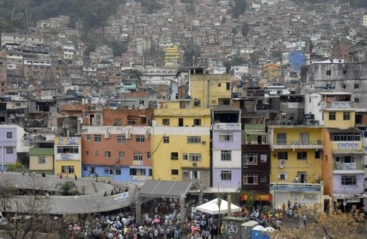 O crescimento vertical das favelas