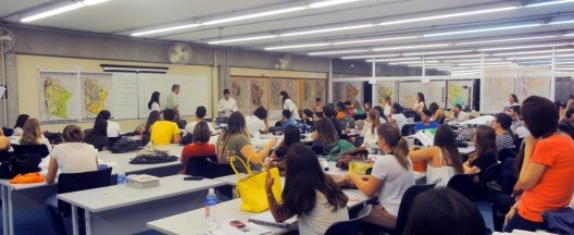 Discussão coletiva onde se pactua e ocorre as votações que vão alterando as legislações urbanas e consolidando a estruturação do território