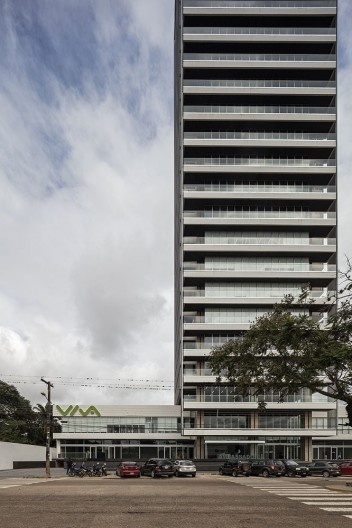 Torre Ambassador, Santa Cruz de la Sierra, 2017. Arquitetos Jorge Gambini e Hans Kenning / Enciam Arquitectura, Hans Kenning arquitectos