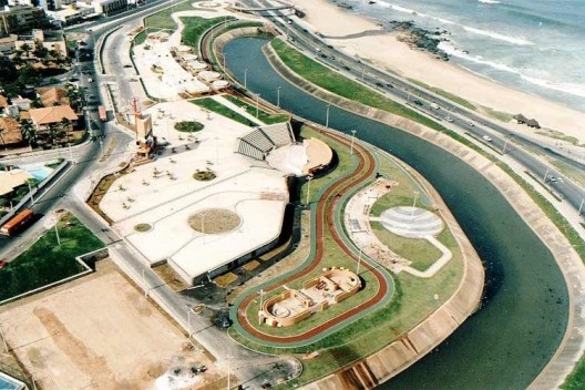 Parque Costa Azul, Salvador BA, ainda sem a vegetação. Paisagismo de José Tabacow