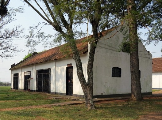 Detalhes de elementos presentes nas fachadas da tipologia T3