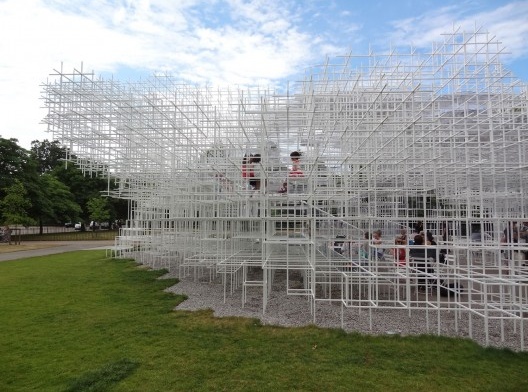 Pavilhão Serpentine. Sou Fujimoto, 2013