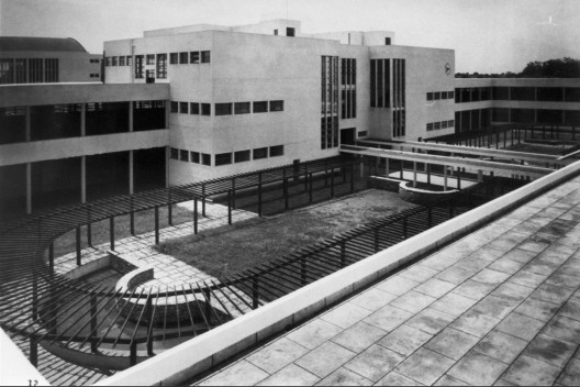 ICEIA, vista do pátio descoberto