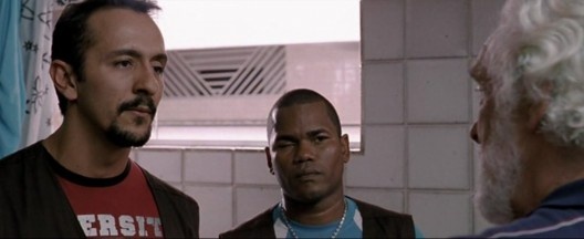 Cena do filme O som ao redor, roteiro e direção de Kléber Mendonça Filho