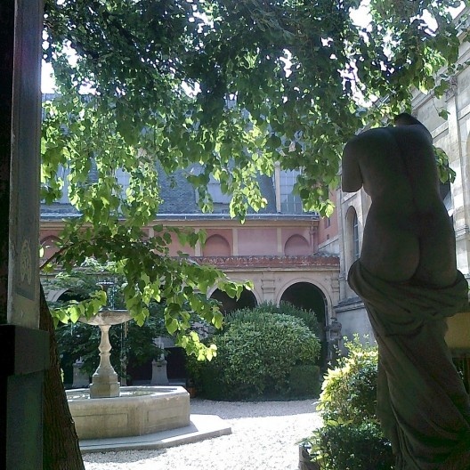 Pátio Mûrier, Escola de Belas Artes, Paris