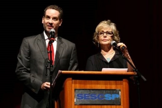 Irene Ravache e Dan Stulbach, apresentadores da 55º Prêmio APCA