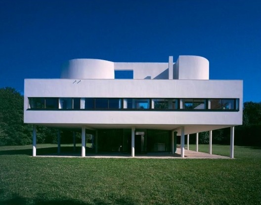Villa Savoye, Poissy, France, 1928