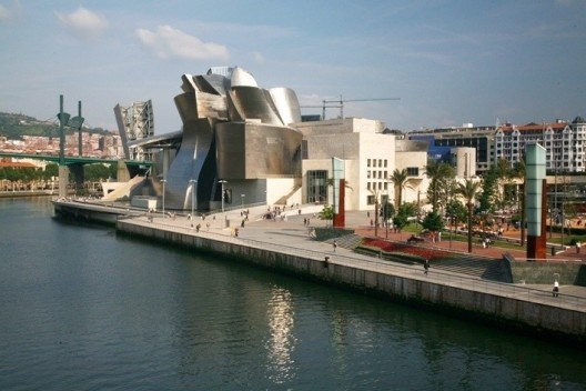 Museu Guggenheim, Bilbao, 1991-1997. Arquiteto Frank Ghery