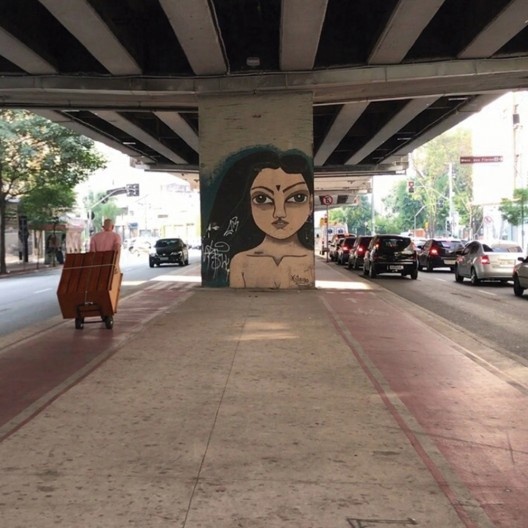 Elevado João Goulart (Minhocão), São Paulo SP Brasil, 1971. O design insuficiente: espaços disponíveis e o exercício transgressivo e inventivo