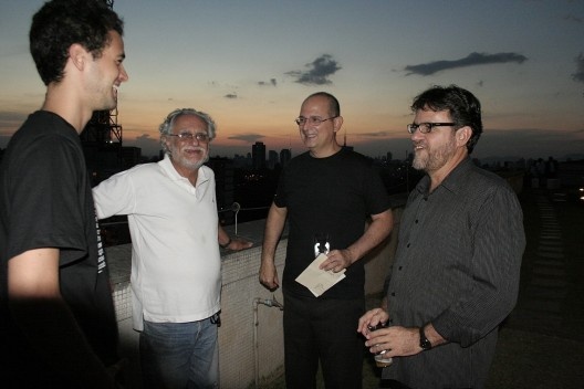 Julio Mariutti, José Magalhães Jr., Abilio Guerra e Angelo Arruda, festa Vitruvius 10 anos, junho de 2010