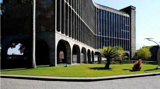 Edifício sede da FIEP/SESI/SENAI da cidade de Campina Grande - PB, construído entre 1978 e 1983 e projetado pelo arquiteto carioca Cydno Ribeiro da Silveira.