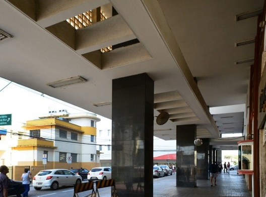 Zona de Galerias, galeria de edifício situado na rua Padre Luiz