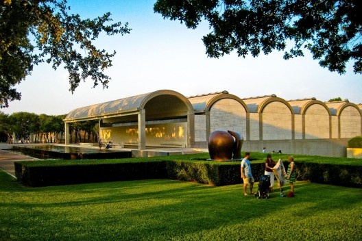 Museu de Arte Kimbell, Fort Worth, Texas, EUA, 1972. Arquiteto Louis I. Kahn
