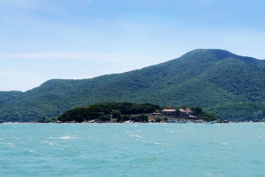 Fortaleza de Santa Cruz, lado oeste da Ilha de Anhatomirim, Governador Celso Ramos SC