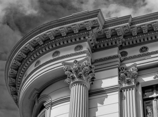 Biblioteca Nacional: as mãos que restauram o tempo