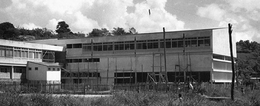 Escola Politécnica, fachada de lateral e de fundos, década de 1950
