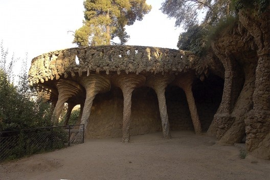 Parque Güell, passarela, Barcelona, Espanha, 1914. Arquiteto Antoni Gaudi
