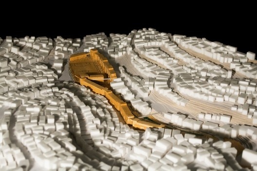 Parque Novo Santo Amaro V - Programa Mananciais, maquete física, São Paulo SP Brasil, 2009 – 2012. Arquitetos Héctor Vigliecca, Luciene Quel, Neli Shimizu e Ronald Fiedler Werner / Vigliecca & Associados