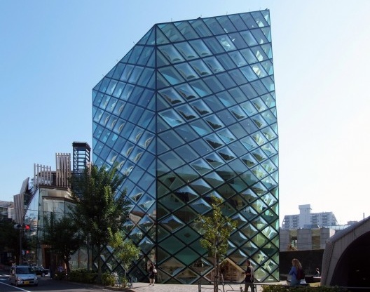 Edifício da Prada, Tóquio