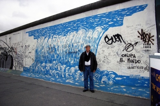 Roberto Segre no Muro de Berlim, 2007