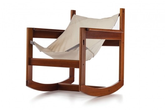Cadeira de balanço Pelicano, designer Michel Arnoult
