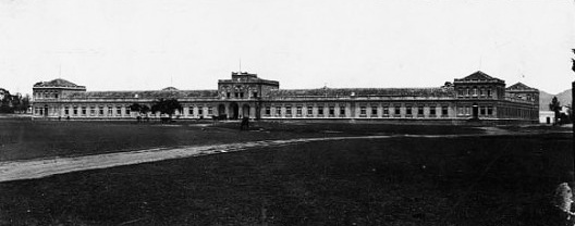 Imagem do edifício da então Escola Militar, em 1910