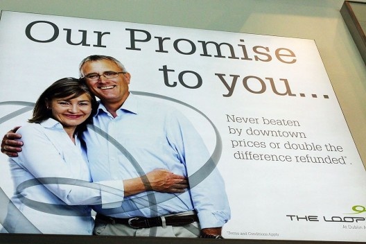 Anúncio publicitário no aeroporto de Dublin