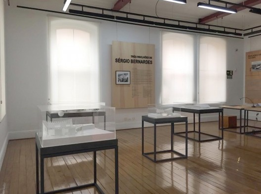 Exposição “Três pavilhões de Sérgio Bernardes”, curadoria Abilio Guerra e Fausto Sombra
