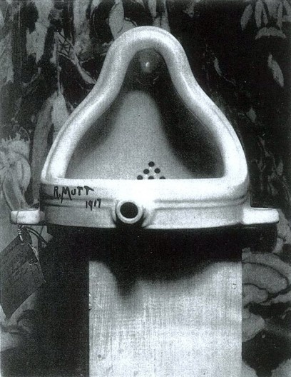 A fonte, de Marcel Duchamp / Apagamento IV, de anônimo