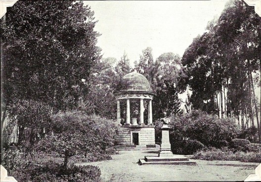 Parque Centenario, templete