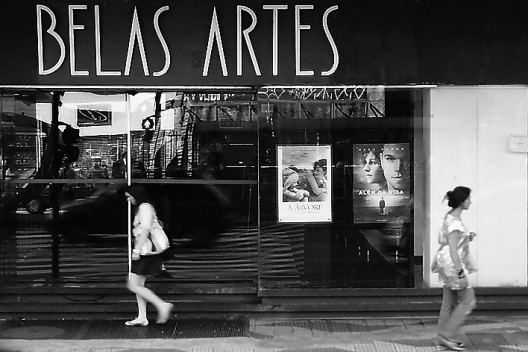 Fachada do Cine Belas Artes antes do fechamento