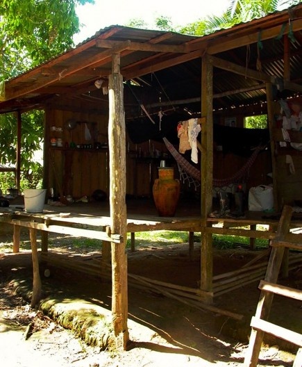 Habitação ribeirinha, 2003