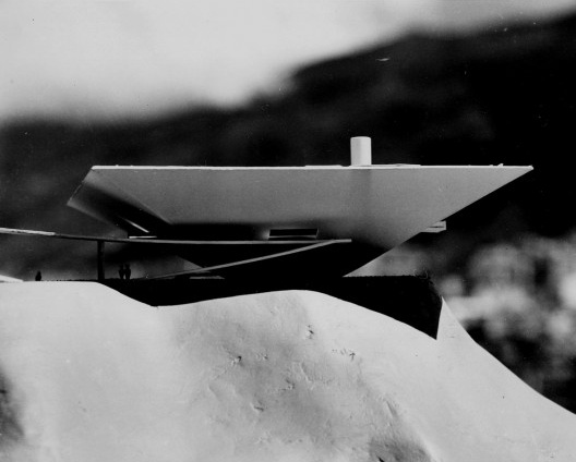 Maquete do ante-projeto do MAM realizado pela equipe de Caracas. Outubro 1955