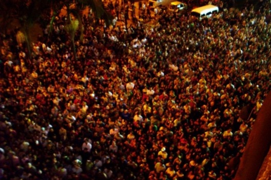 Virada Cultural, multidão no Vale do Anhangabaú