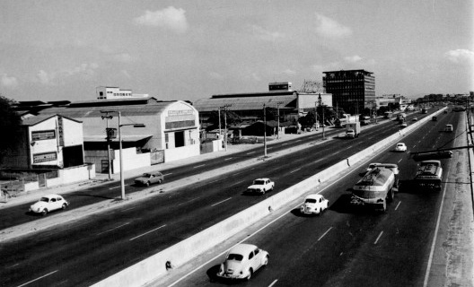 Rodovia, metrópole e urbanismo