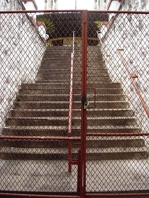 Escadarias de acesso à estação