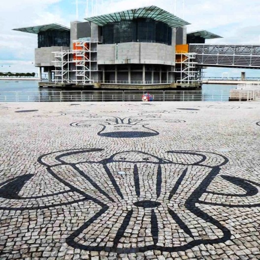 Oceanário e detalhe do piso, Lisboa, arquiteto Peter Chermayeff