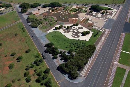 Ministério do Arquiteturismo adverte…