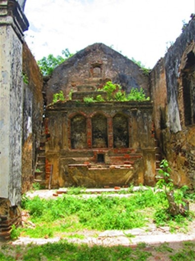 Altar-mor da Igreja de São Miguel Arcanjo em 2014