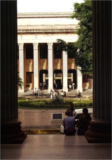 Biblioteca no Campus da Universidade de Havana, Vedado, 1937. Arquiteto Joaquín Weiss