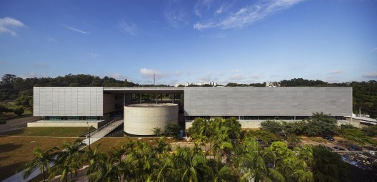 Biblioteca Brasiliana Guita e José Mindlin, São Paulo. Arquitetos Eduardo de Almeida e Rodrigo Loeb